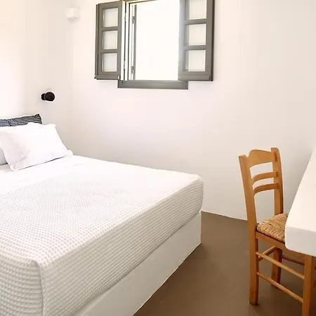 Hotel Platinum Paros - 4 Bedrooms - Indigo - Sea View & Private Pool - Naousa Kolympithres